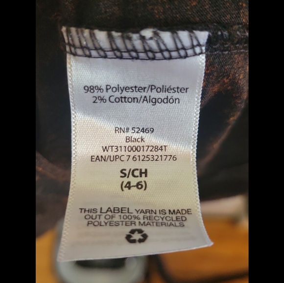 Trick Or Treat Halloween shirt size small - Picture 3 of 4